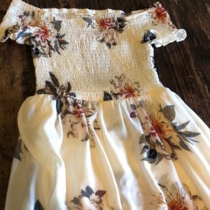 BOUTIQUE Romantic Floral Off-The-Shoulder Dress